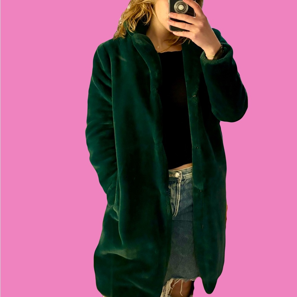 Emerald green faux fur coat from Rut & Circle - Picture 4 of 4